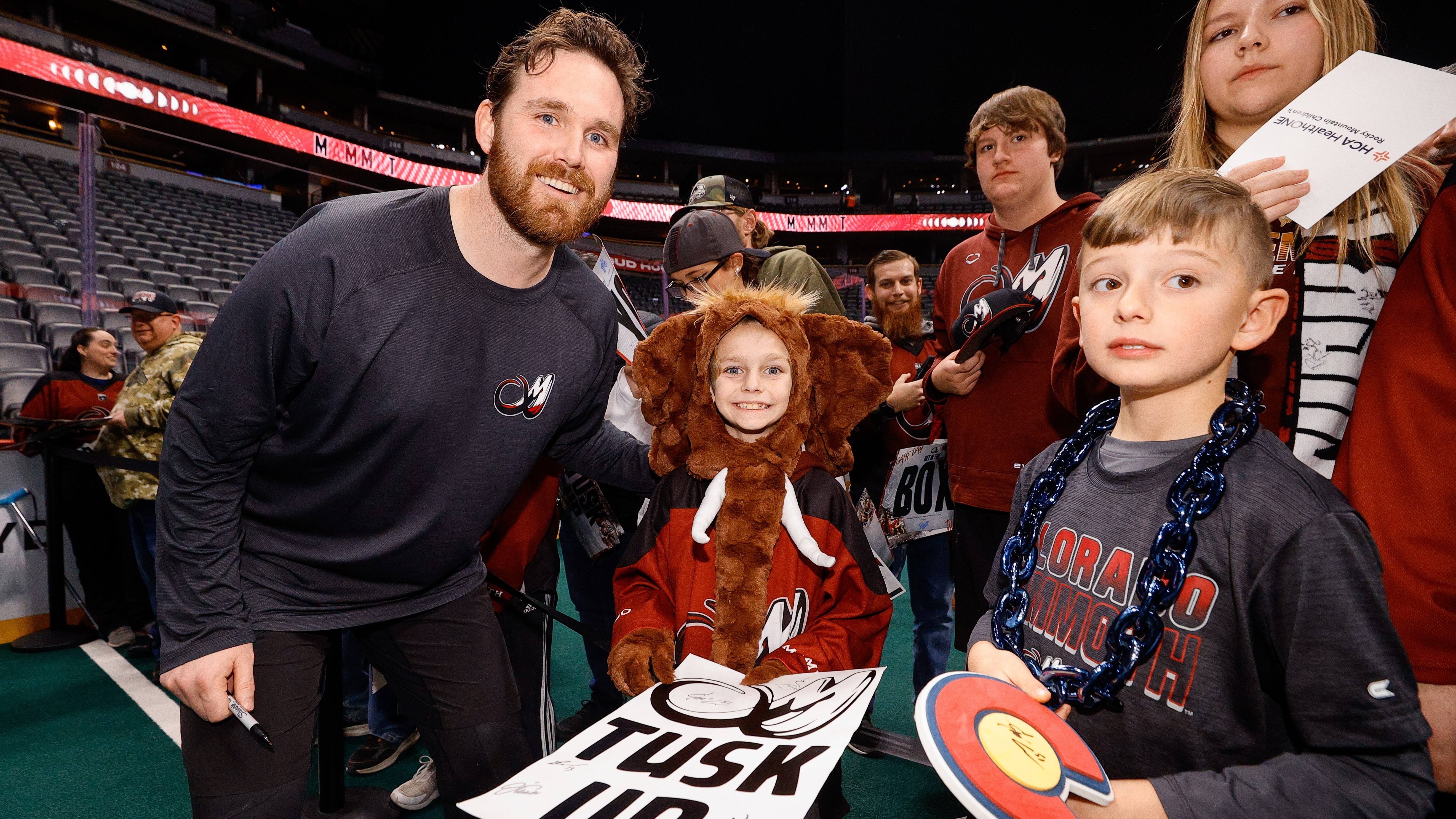 Team Autographs on Saturday